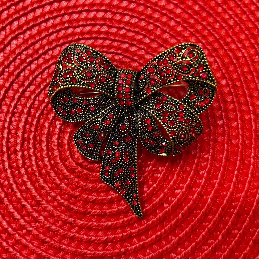 Ruby, Rhinestone Beautiful Bow Brooch. Large Size… - image 1